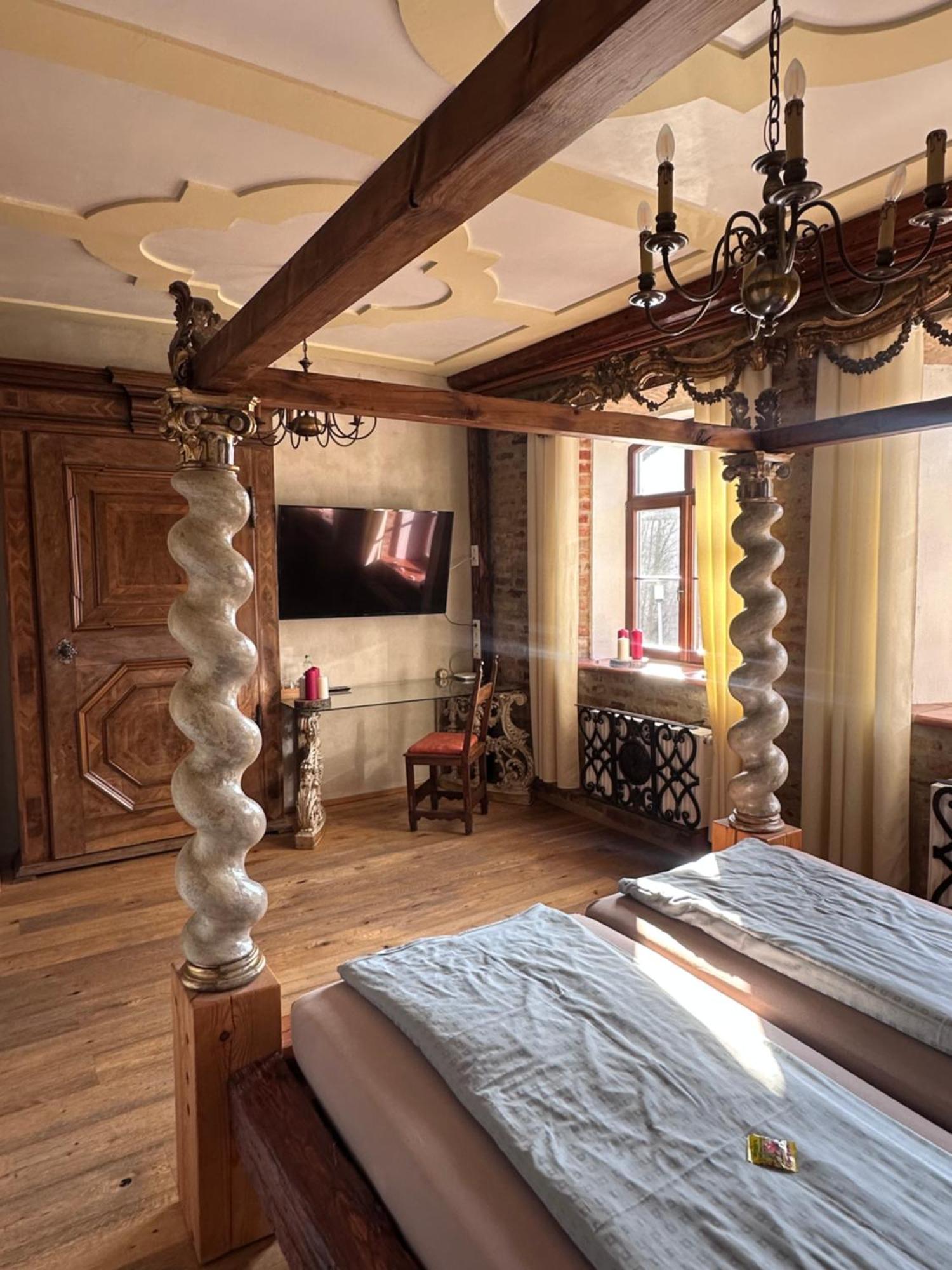 Wirgarten Antik Hotel Dingolfing Eksteriør billede